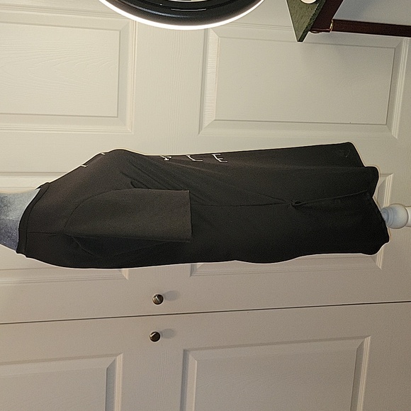 Black Tunic Long Side Slits Graphic Top - Picture 7 of 13